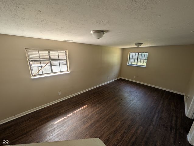 4114 Luxembourg Circle E, Indianapolis, IN 46228