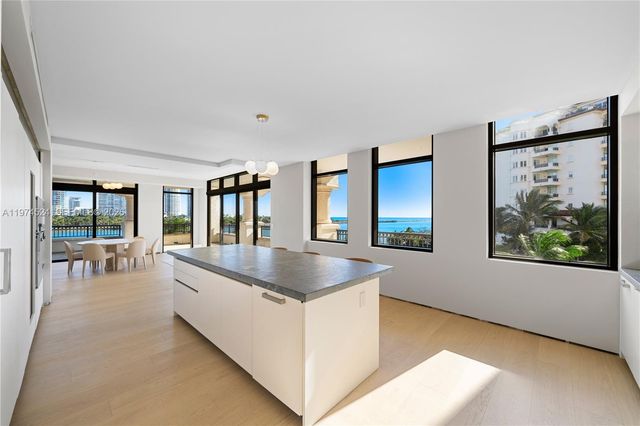 7043 Fisher Island Dr 7043, Miami Beach, FL 33109