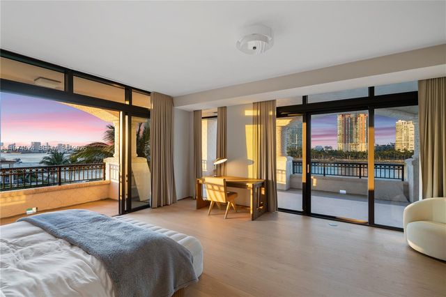 7043 Fisher Island Dr 7043, Miami Beach, FL 33109