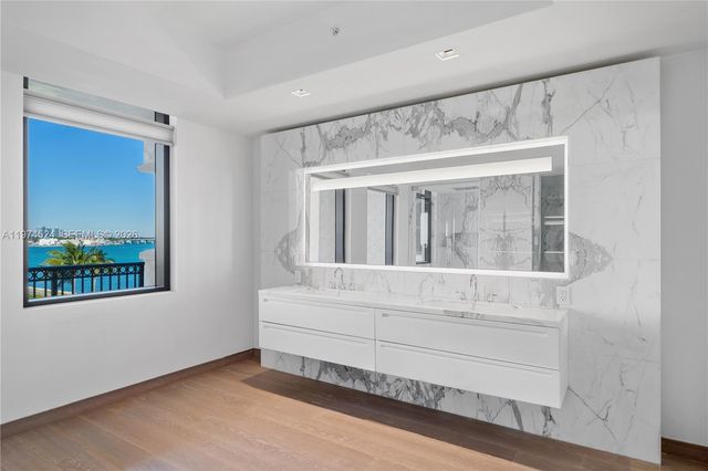 7043 Fisher Island Dr 7043, Miami Beach, FL 33109