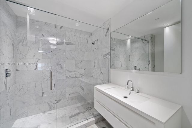 7043 Fisher Island Dr 7043, Miami Beach, FL 33109