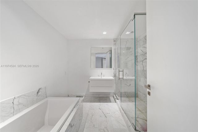 7043 Fisher Island Dr 7043, Miami Beach, FL 33109