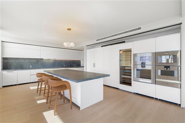 7043 Fisher Island Dr 7043, Miami Beach, FL 33109