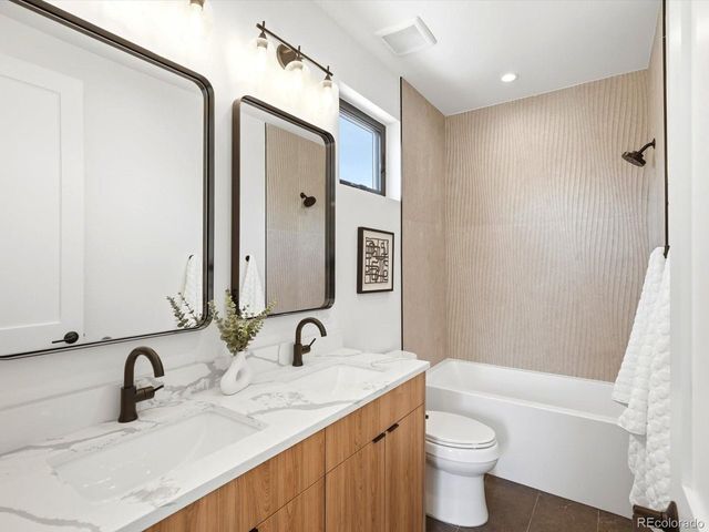 5220 W 22nd Ave, Edgewater, CO 80214