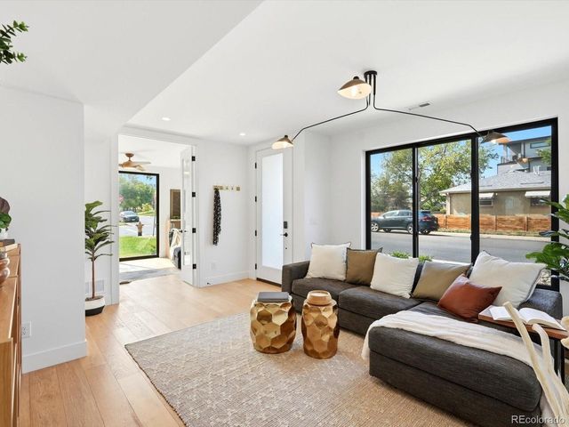 5220 W 22nd Ave, Edgewater, CO 80214