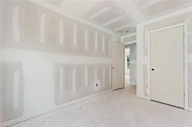 2033 E 14Th Street, Winston-salem, NC 27105