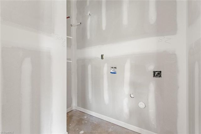 2033 E 14Th Street, Winston-salem, NC 27105