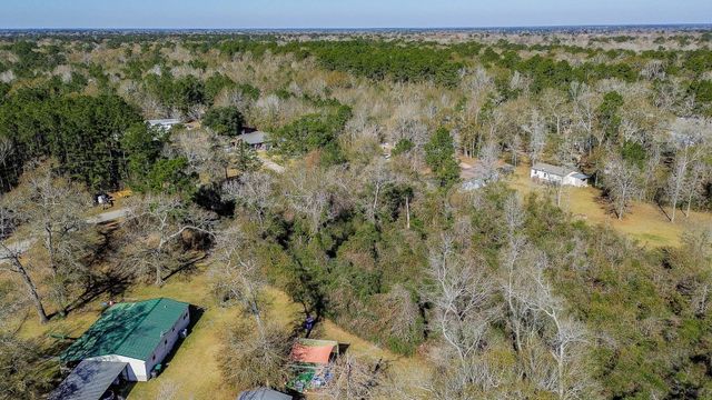 378 County Road 381, Cleveland, TX 77328