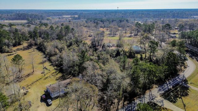 378 County Road 381, Cleveland, TX 77328