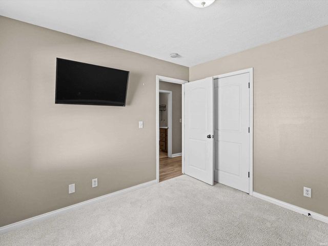 3915 Bronson Lane, Evansville, IN 47711