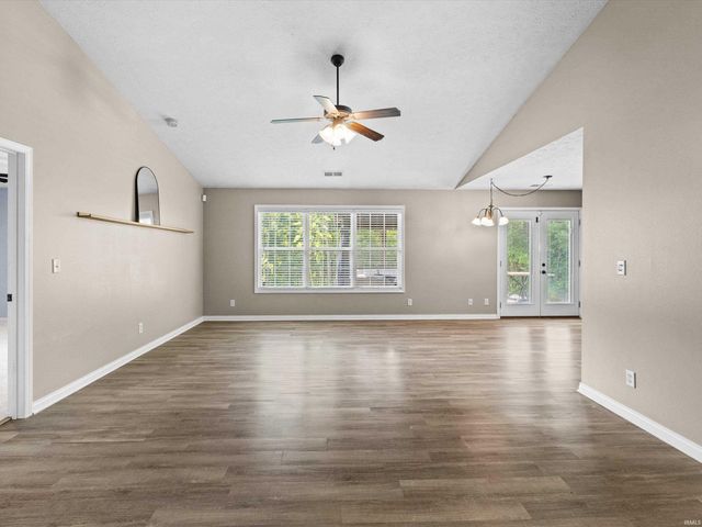 3915 Bronson Lane, Evansville, IN 47711