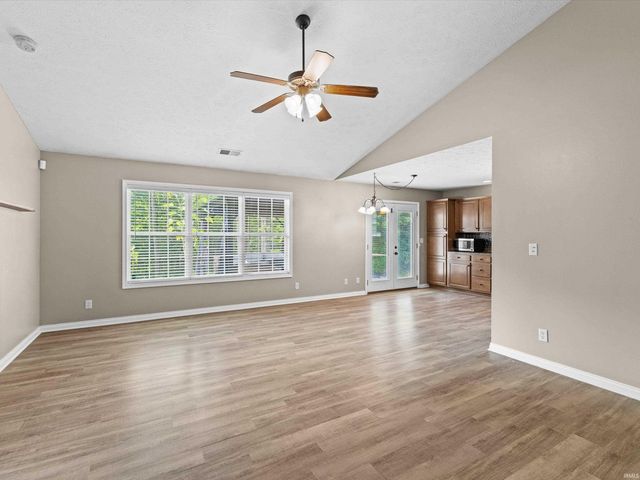 3915 Bronson Lane, Evansville, IN 47711