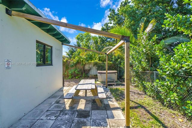 11534 NE 13th Ave, Miami, FL 33161