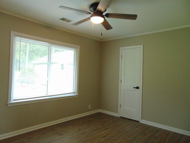 517 Maple STREET, Mukwonago, WI 53149