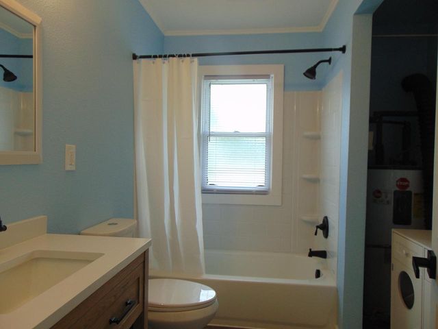 517 Maple STREET, Mukwonago, WI 53149