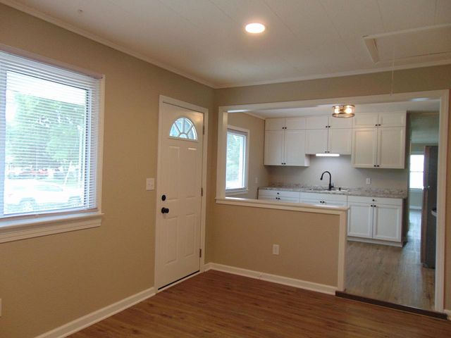 517 Maple STREET, Mukwonago, WI 53149