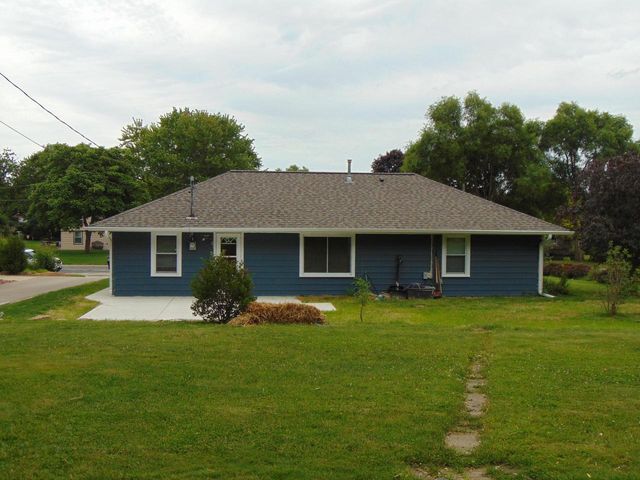 517 Maple STREET, Mukwonago, WI 53149