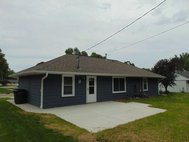 517 Maple STREET, Mukwonago, WI 53149