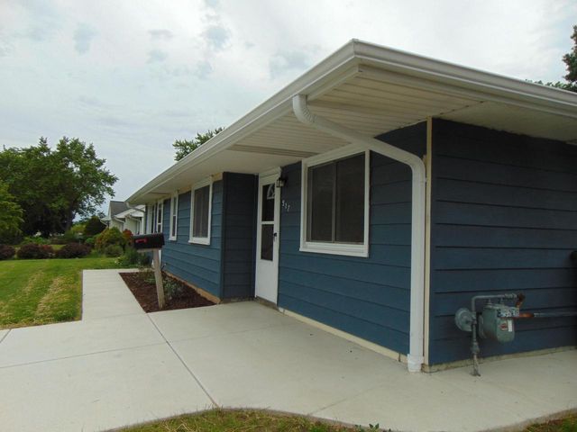 517 Maple STREET, Mukwonago, WI 53149
