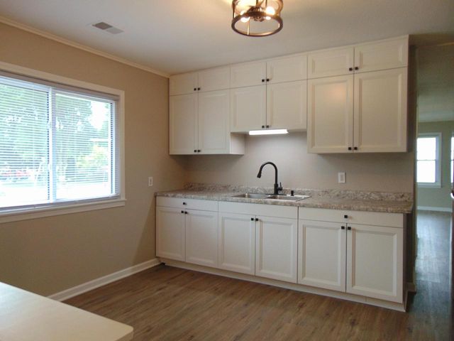 517 Maple STREET, Mukwonago, WI 53149