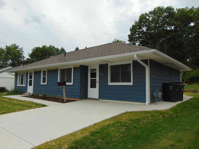 517 Maple STREET, Mukwonago, WI 53149