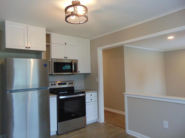 517 Maple STREET, Mukwonago, WI 53149