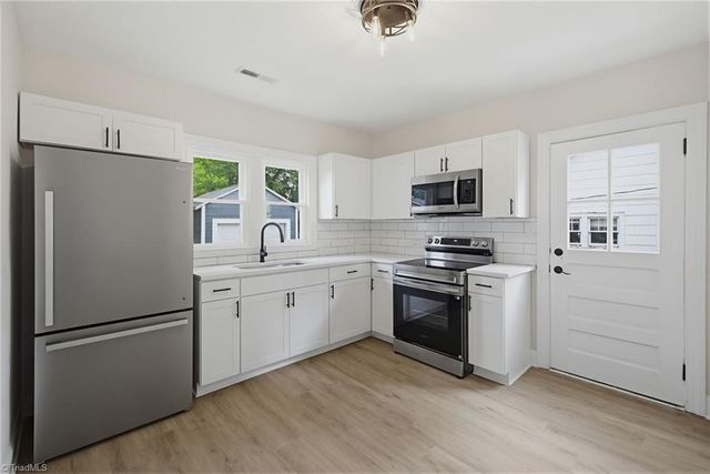 907 Dayton Avenue, High Point, NC 27262