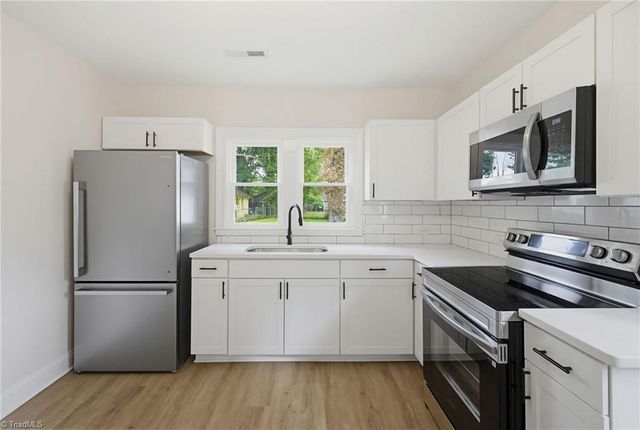 907 Dayton Avenue, High Point, NC 27262