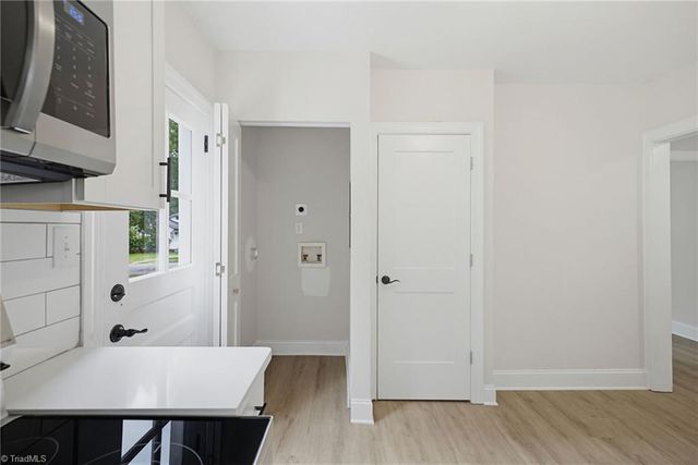 907 Dayton Avenue, High Point, NC 27262