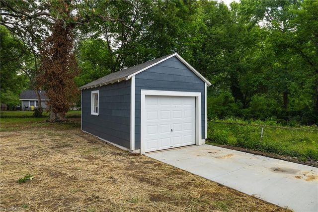 907 Dayton Avenue, High Point, NC 27262