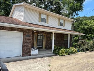 100 Fernwood Drive, St Albans, WV 25177