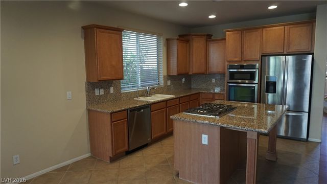 612 Delta Rio Street, Las Vegas, NV 89138