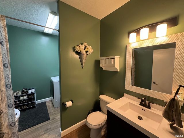 4703 W 13TH Street, Davenport, IA 52804