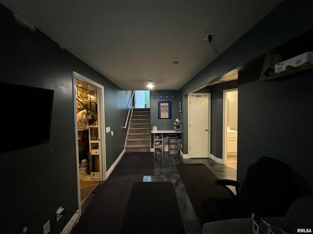 4703 W 13TH Street, Davenport, IA 52804