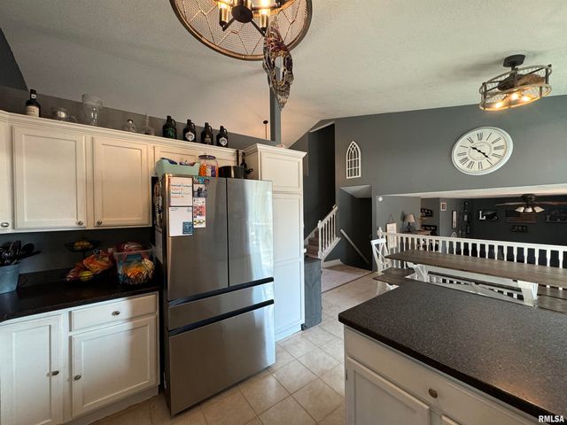 4703 W 13TH Street, Davenport, IA 52804