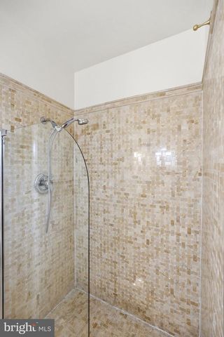 2511 S GRANT ST, Arlington, VA 22202