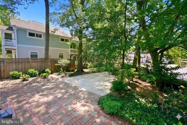 2511 S GRANT ST, Arlington, VA 22202