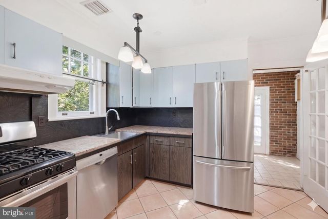 2511 S GRANT ST, Arlington, VA 22202