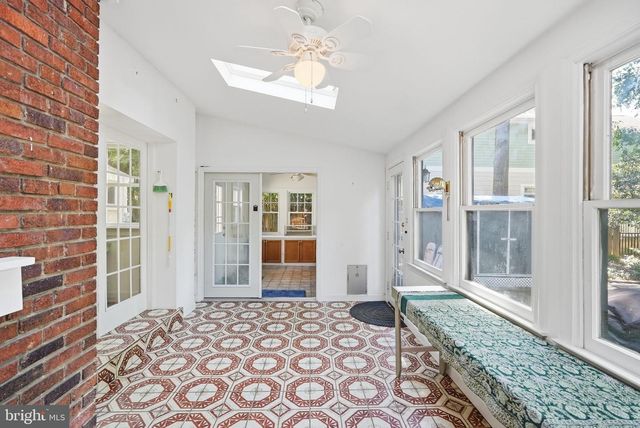 2511 S GRANT ST, Arlington, VA 22202