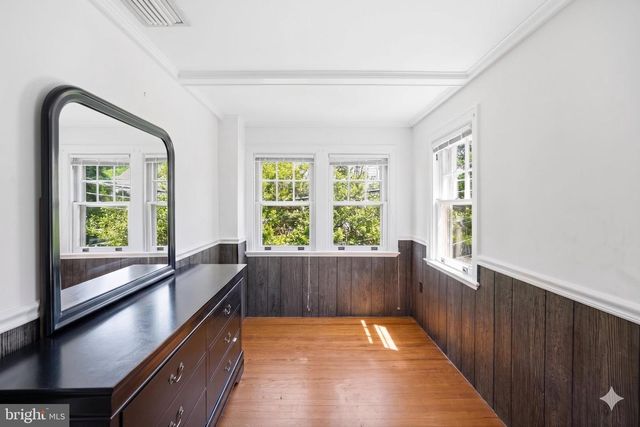 2511 S GRANT ST, Arlington, VA 22202