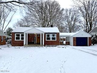 209 Mansell Drive, Liberty, OH 44505