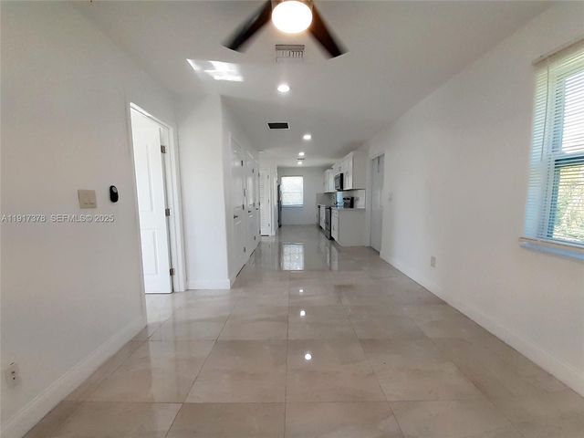 13755 SW 20th St REAR, Davie, FL 33325