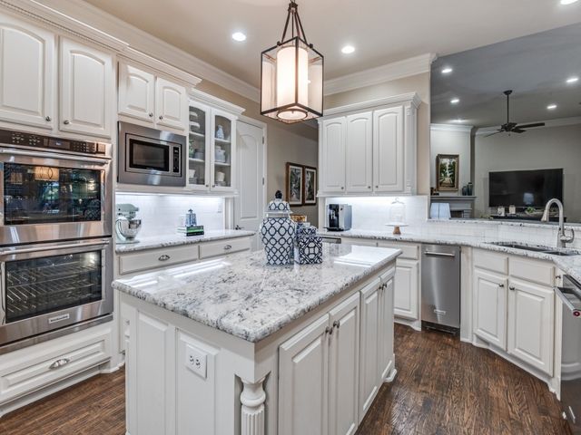 701 Regency Court, Denton, TX 76210