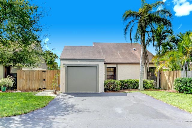 7528 SW 95th Pl, Miami, FL 33173