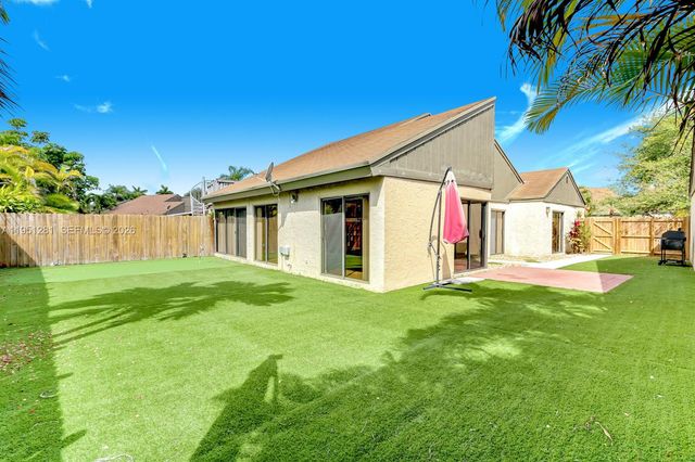 7528 SW 95th Pl, Miami, FL 33173