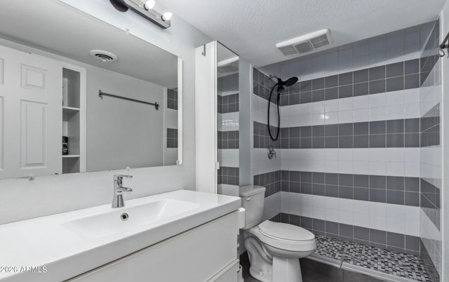 1015 N GRANITE REEF Road N 13, Scottsdale, AZ 85257