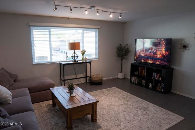 1015 N GRANITE REEF Road N 13, Scottsdale, AZ 85257