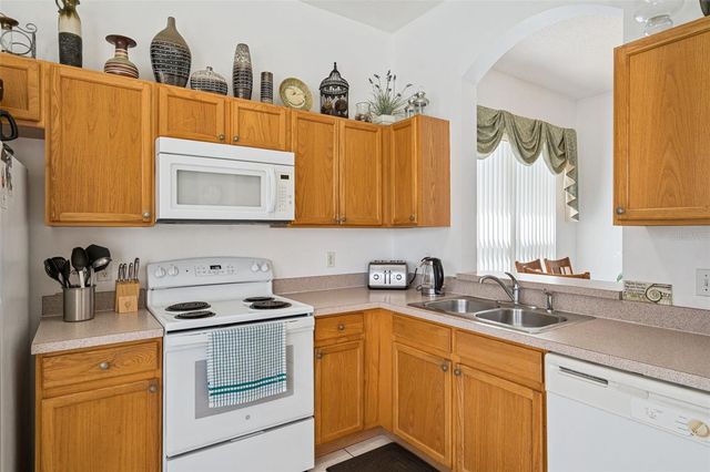 170 BLOOMINGDALE DRIVE, Davenport, FL 33897