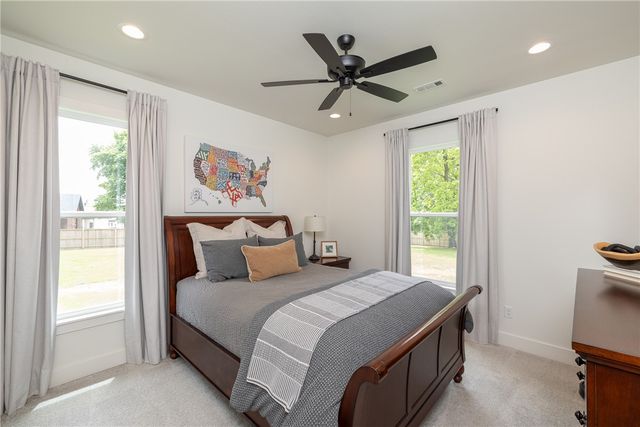 3431 N Sweet Osage Lane, Fayetteville, AR 72704