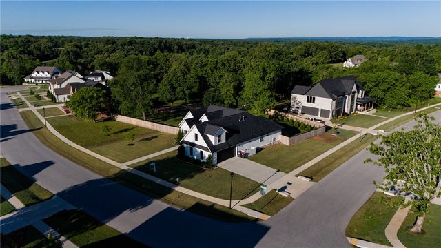 3431 N Sweet Osage Lane, Fayetteville, AR 72704